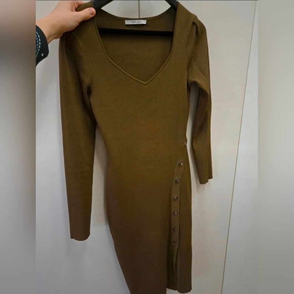 Gaudi - Italian Olive Midi Bodycon Dress - Ribbed V-Neck Button Accents